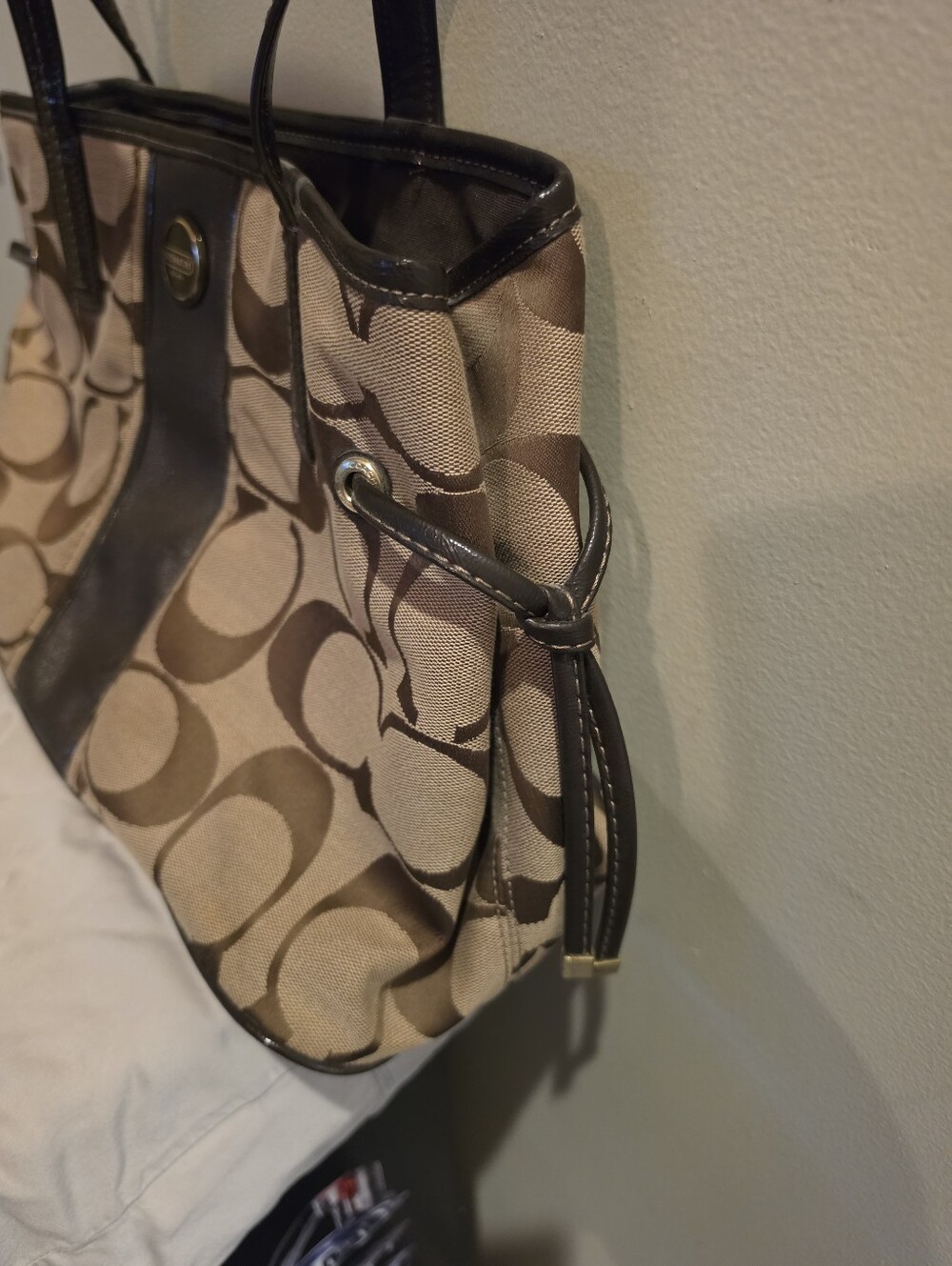 Coach - Vintage Classic Handbag - Picture 2 of 12